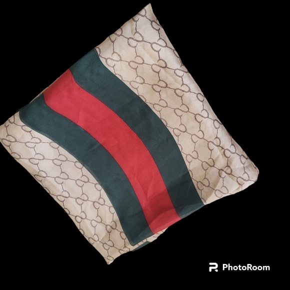 Scarf/ Wrap - Picture 2 of 6